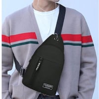 شنطة كتف FASHION INSTINCT قماش بحزام - عملية وأنيق...