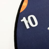 سجاده دائرية للأطفال بتصميم ساعة ورسومات الفضاء مق...