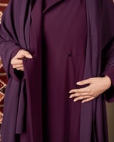 عباية بنفسجية كريب رسمية بقصة مميزة