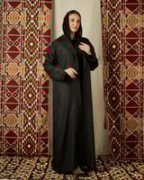 عباية سوداء جاكار بورود بارزه