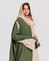 شرشف صلاة بلونين البيج و الزيتي - سحاب