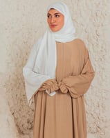 شرشف صلاة كافيه فاتح بطرحة باللون الأبيض-سحاب