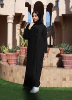عباية سوداء كريب عملية