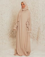 شرشف صلاة بيج- لف بربطة جانبية