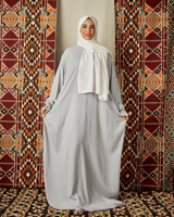 شرشف صلاة رمادي فاتح - بسحاب وأكمام مطاطية