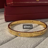 اسورة لوف بدايموند قولد-عريضة