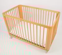 مرتبة السرير الخشبي