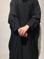 عباية تطريز يدوي ناعم