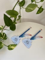 قلم بتصميم علبة حبر