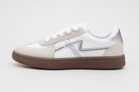 حذاء SPORT الكلاسيكي بتصميم رياضي عصري