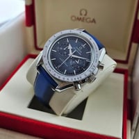 ساعة ماركة اوميغا بكامل الملحقات اخر اصدار