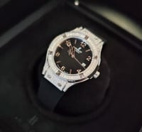 ساعة هوبلت نسائي ماستر كوالتي بطارية مع كامل المحق...