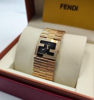 ساعة فندي نسائي مقاس32 مع كرت الماركة وعلبة وكامل...