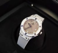 ساعة هوبلت نسائي ماستر كوالتي بطارية مع كامل المحق...