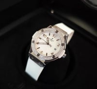 ساعة هوبلت نسائي ماستر كوالتي بطارية مع كامل المحق...