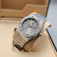 ساعة اوديمار بياجيه كامل الملحقات