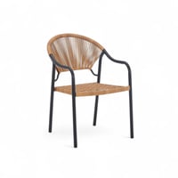 كرسي راتان بتصميم عصري