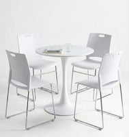 طقم طاولة طعام دائرية مودرن باللون الأبيض مع 4 كرا...