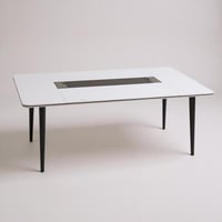 طاولة اجتماعات