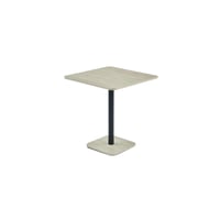 طاولة "كوادرا" العصرية