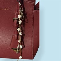 تعليقة النجوم اللامعة