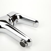 خلاط مغسلة قصير - مقبض مسطح