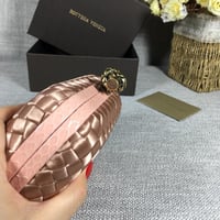 شنطه نسائية ماركة Bottega Veneta