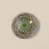 علب زعفران فارغة