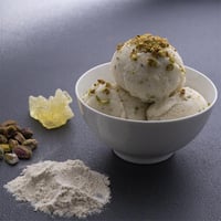 جيلاتو المستكة بالفستق