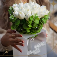 مسكة التوليب الأبيض