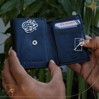 محفظة أنيقة مع الأسم المبطن - فضي