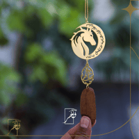 تعليقة شكل هلال وخيل