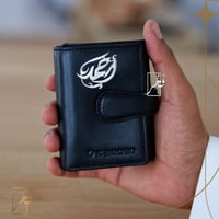 محفظة أنيقة مع الأسم العادي