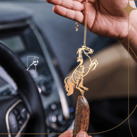 تعليقة شكل الفرس مفرغ