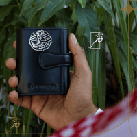 محفظة أنيقة مع الأسم المبطن - فضي