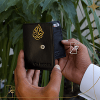 محفظة مع الأسم المبطن