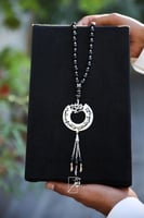 تعليقه السبحة مع العود