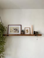 رف جداري خشبي