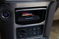 شاحن لاسلكي برادو 2018+