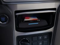 شاحن لاسلكي برادو 2010-2017