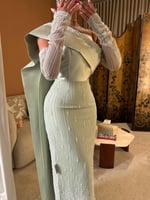 فستان منار بلون التيفاني ولأكمام الشفافة الراقية و...