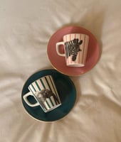 أخضر/زهري