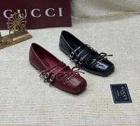 فلات قوتشي ماستر مع البوكس الماركه