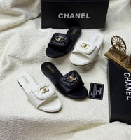 سليبر شانيل ماستر مع البوكس الماركه