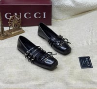 فلات قوتشي ماستر مع البوكس الماركه