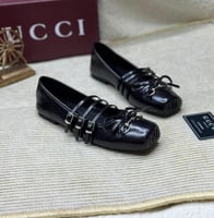 فلات قوتشي ماستر مع البوكس الماركه