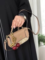 شنطه كوتش مع الكرز