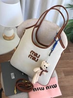 شنط ميو ميو