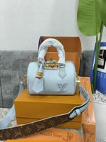 شنط لويس فيتون سماري