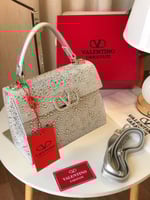 شنط فالنتينو